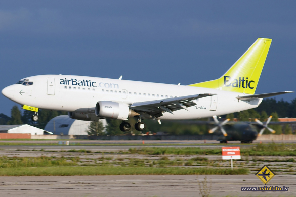 Boeing 737-522